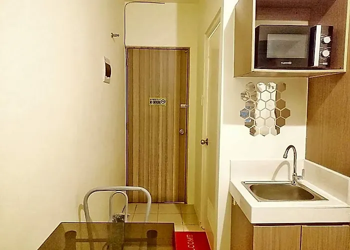 Stylish W/ View | 5min Walk To Mrt & Greenfield District | Mandaluyong Staycation マニラ市