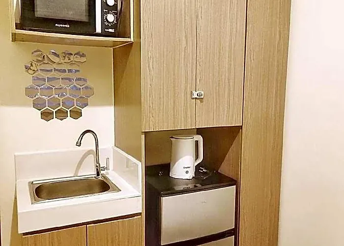 アパート Stylish W/ View | 5min Walk To Mrt & Greenfield District | Mandaluyong Staycation *